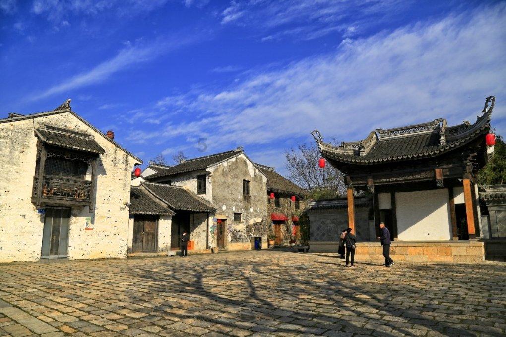 平顶山市示范区:住新家、过新年!183套公租房喜迎新主人